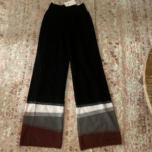 Nike Yoga Slim Fit Full Length Therma Fit ADV Wide Leg Sweater Pants Size Small